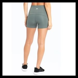 Marika Lexis Hottie Short